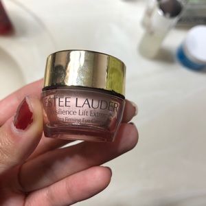 Estée Lauder Resilience Lift Extreme Eye Cream